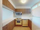 555 University Avenue - Photo 5