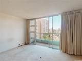 555 University Avenue - Photo 6