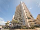 555 University Avenue - Photo 8
