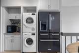 555 University Avenue - Photo 6