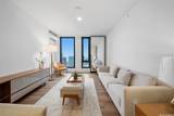 987 Queen Street - Photo 3
