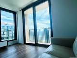 987 Queen Street - Photo 2