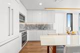 987 Queen Street - Photo 9