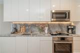 987 Queen Street - Photo 12