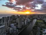 2121 Ala Wai Boulevard - Photo 24