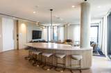 987 Queen Street - Photo 11