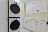 555 University Avenue - Photo 12