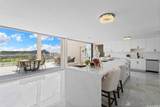 555 University Avenue - Photo 2