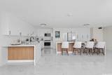 555 University Avenue - Photo 3