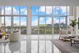 555 University Avenue - Photo 8