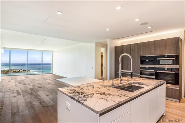 1118 Ala Moana Boulevard - Photo 1