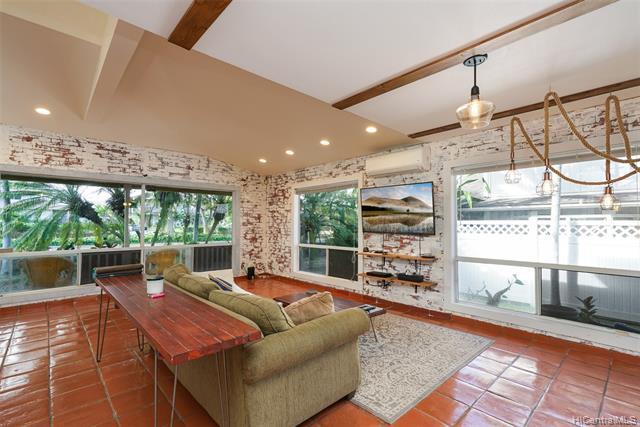 91-1043 Aawa Drive - Photo 1