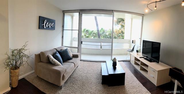 555 University Avenue - Photo 1