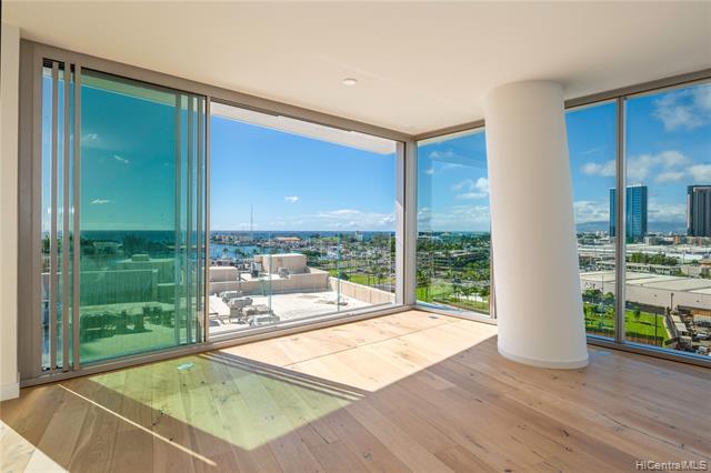 1001 Queen Street - Photo 1