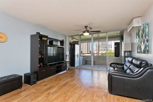 920 Ward Avenue - Photo 1