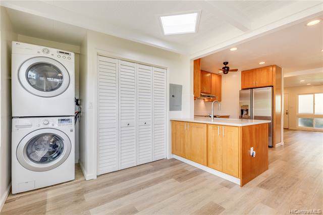 233 Kawaihae Street - Photo 1