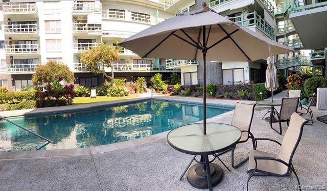 2957 Kalakaua Avenue - Photo 1