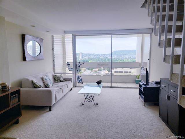 555 University Avenue - Photo 1