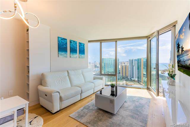 1001 Queen Street - Photo 1