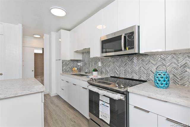 727 University Avenue - Photo 1