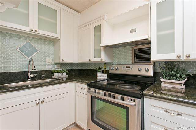 968 Spencer Street - Photo 1