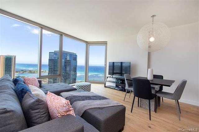 1001 Queen Street - Photo 1