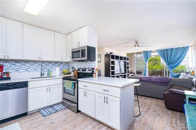 95-2043 Waikalani Place - Photo 1