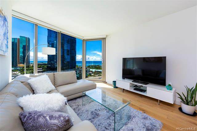 1001 Queen Street - Photo 1