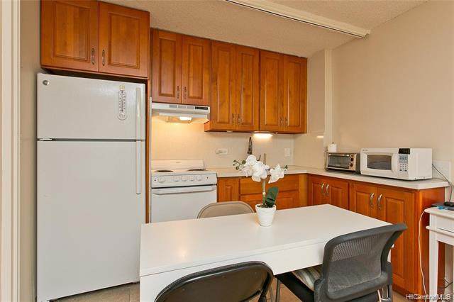 2345 Ala Wai Boulevard - Photo 1