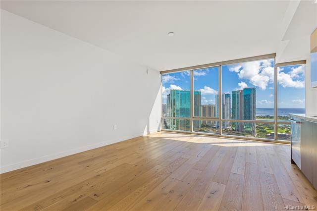 1001 Queen Street - Photo 1