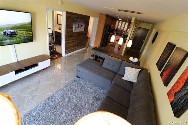303 Liliuokalani Avenue - Photo 1
