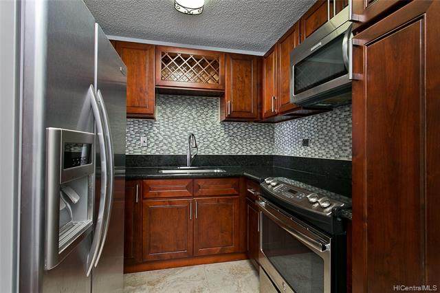 796 Isenberg Street - Photo 1