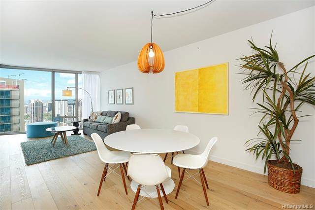 1001 Queen Street - Photo 1