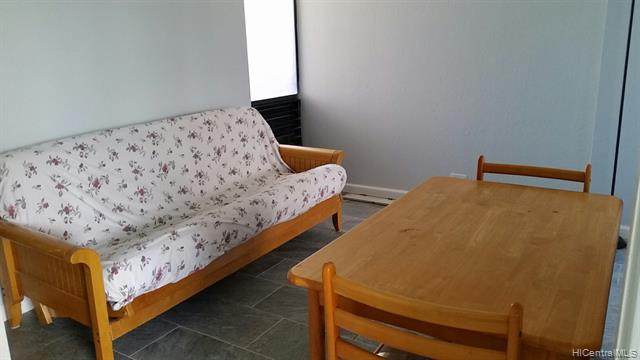 320 Liliuokalani Avenue - Photo 1