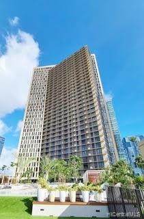 987 Queen Street - Photo 1