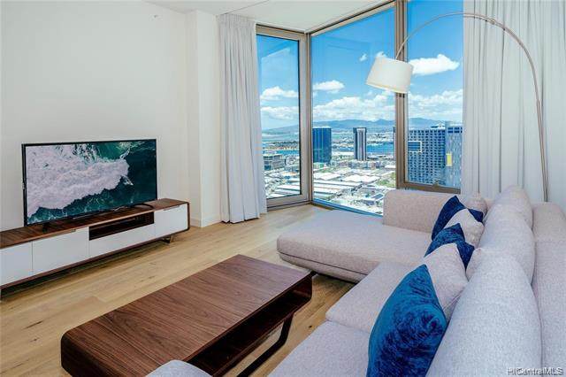 1001 Queen Street - Photo 1