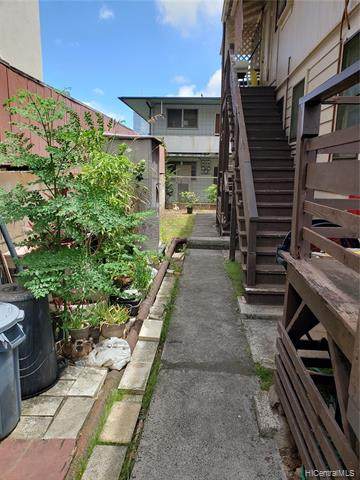 1703 Beretania Street - Photo 1