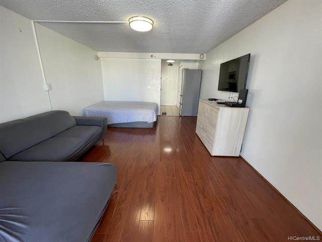445 Seaside Avenue - Photo 1