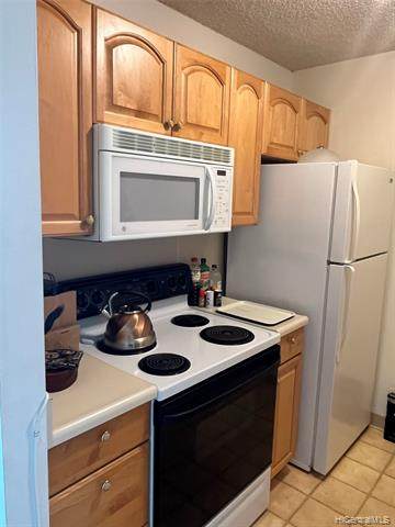 400 Hobron Lane - Photo 1