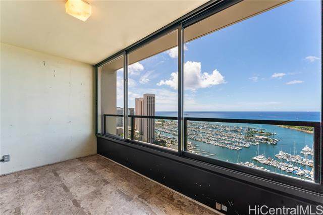 1600 Ala Moana Boulevard - Photo 1