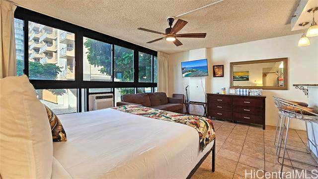 134 Kapahulu Avenue - Photo 1