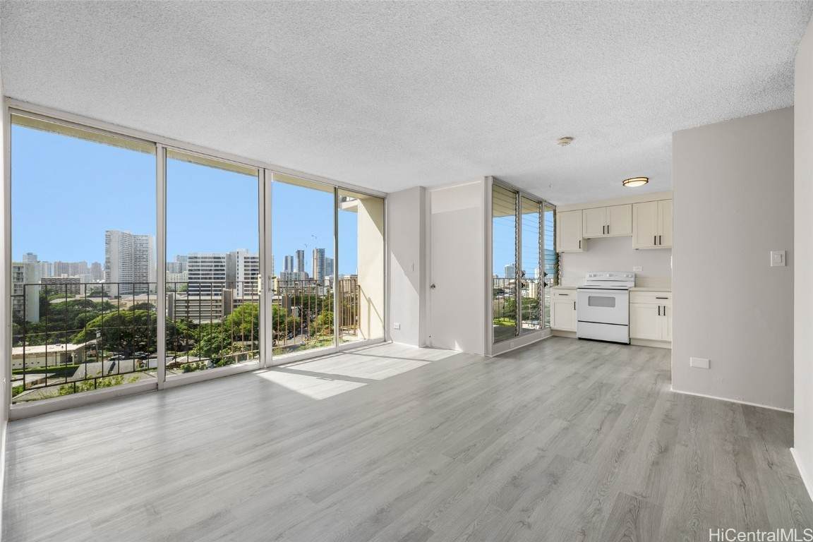 1634 Makiki Street - Photo 1