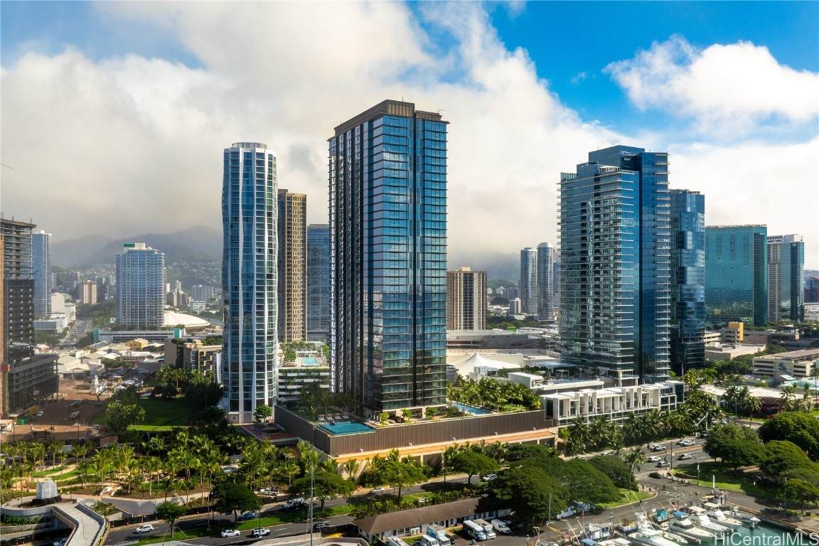 https://bt-photos.global.ssl.fastly.net/honolulu/orig_boomver_1_202426711-2.jpg