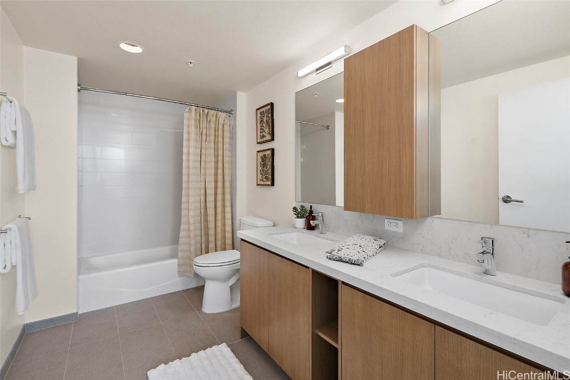 1391 Kapiolani Boulevard - Photo 1
