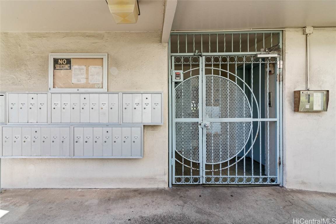 https://bt-photos.global.ssl.fastly.net/honolulu/orig_boomver_1_202427207-2.jpg