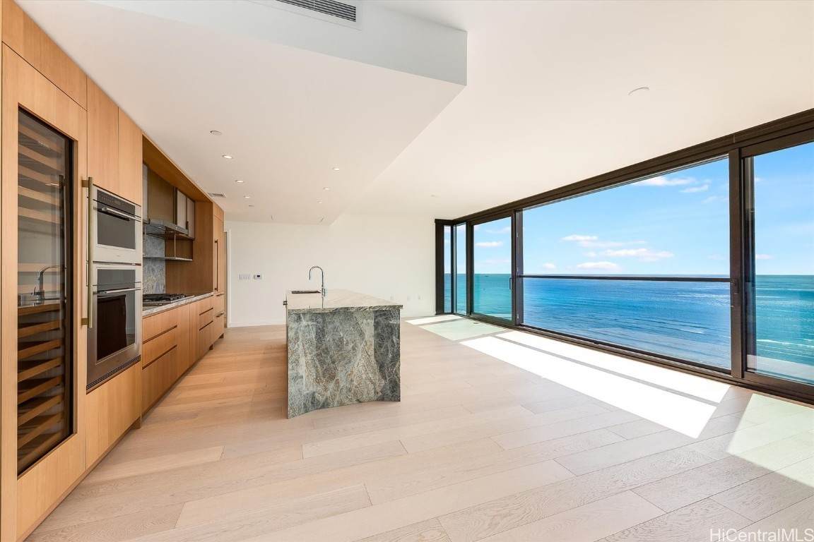 1100 Ala Moana Boulevard - Photo 1