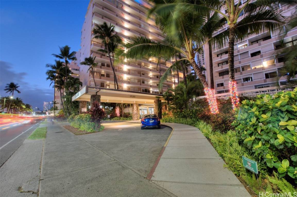 1720 Ala Moana Boulevard - Photo 1