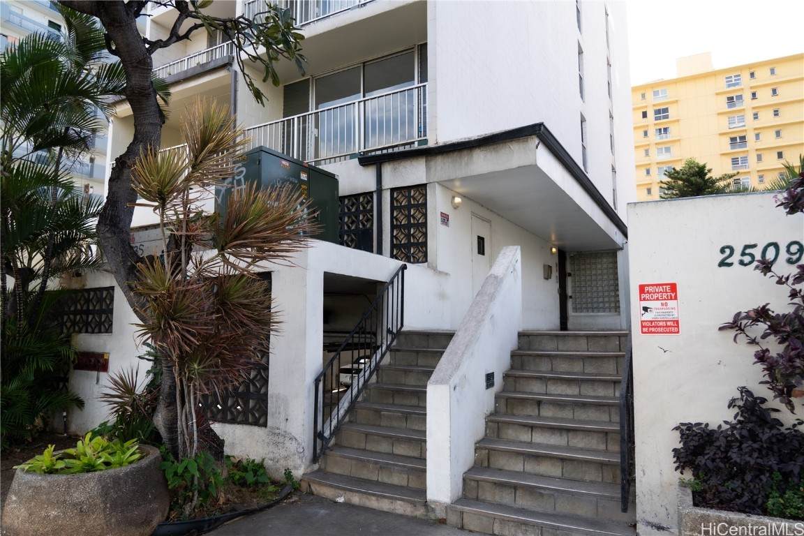 https://bt-photos.global.ssl.fastly.net/honolulu/orig_boomver_1_202428430-2.jpg