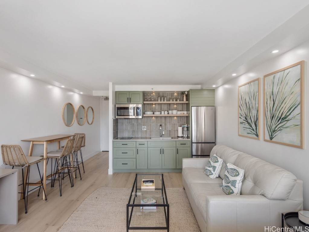 364 Seaside Avenue - Photo 1