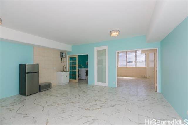 931 University Avenue - Photo 1